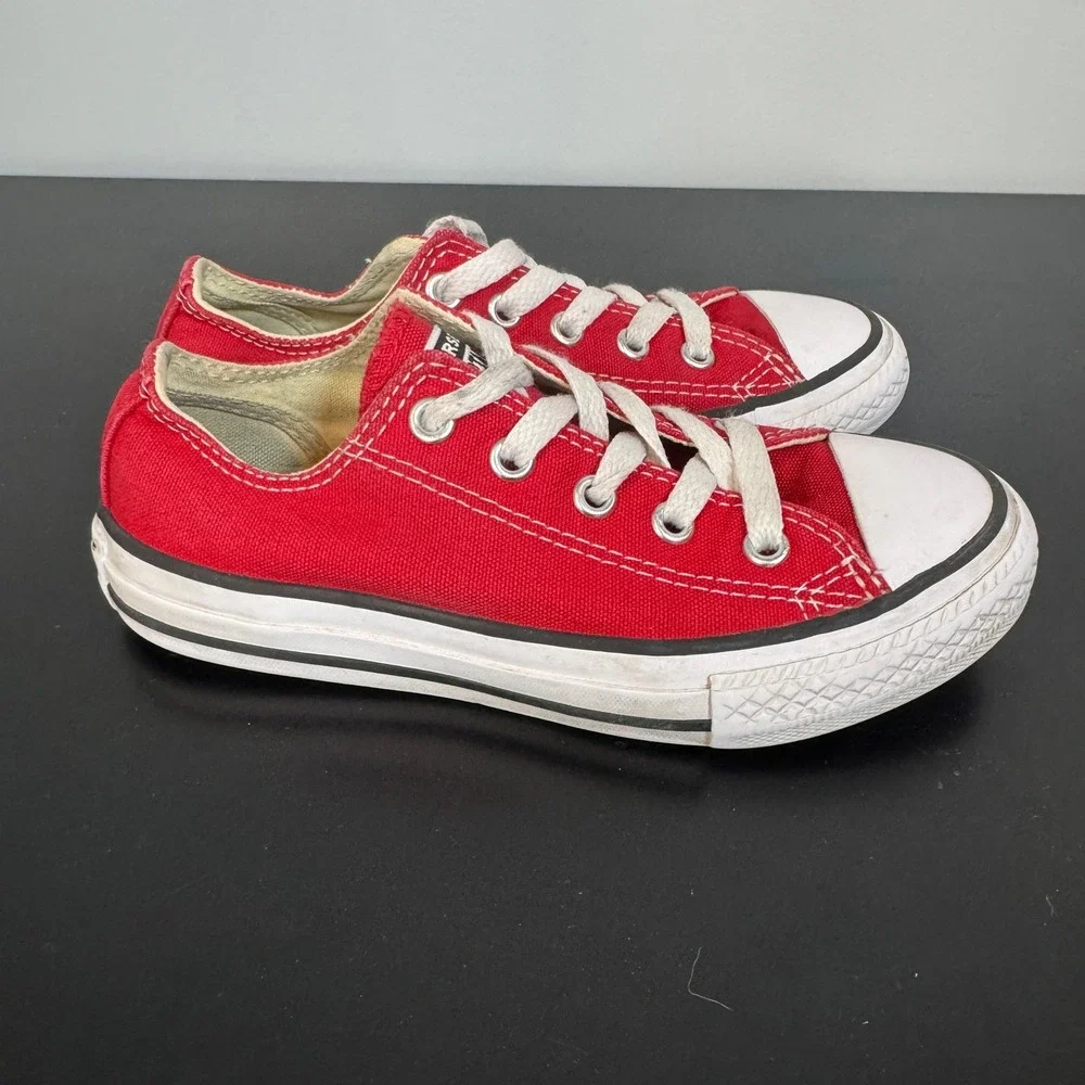 Converse Chuck Taylor All‎ Star Low Top Red Canvas Shoes Youth 12